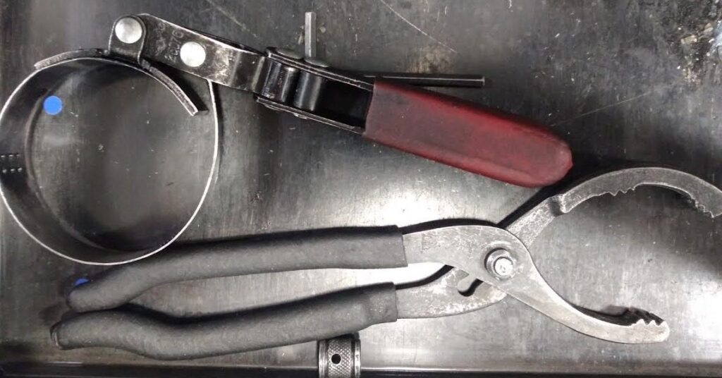 Use force to open engine oil cap.